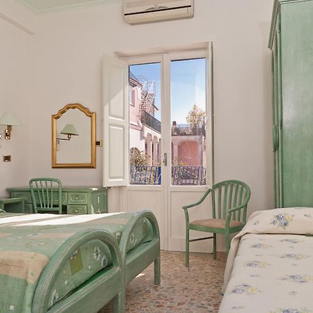 Hotel Del Postiglione Іскія Екстер'єр фото