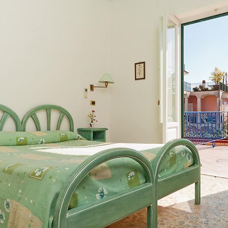 Hotel Del Postiglione Іскія Екстер'єр фото